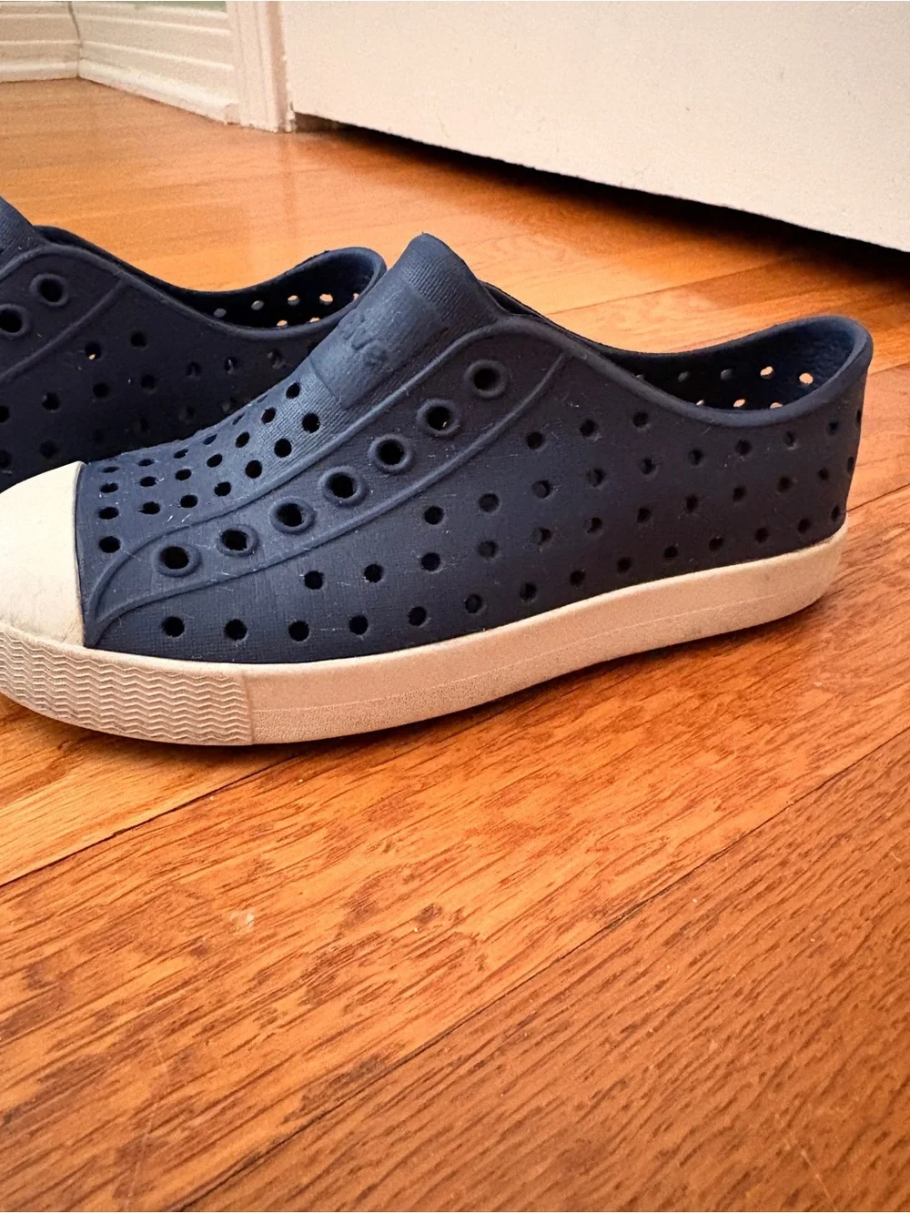 Native Kids Water Shoes in Navy with White Toe